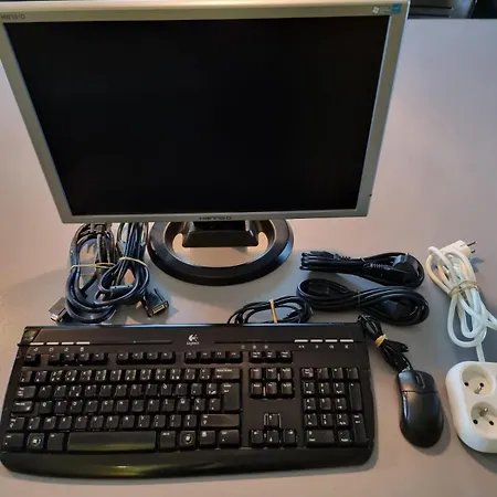 - Netflix - Marc & Cecile * Rethel